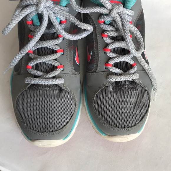 Nike Training gray/aqua/orange athletic shoes, size 8 - Picture 5 of 8